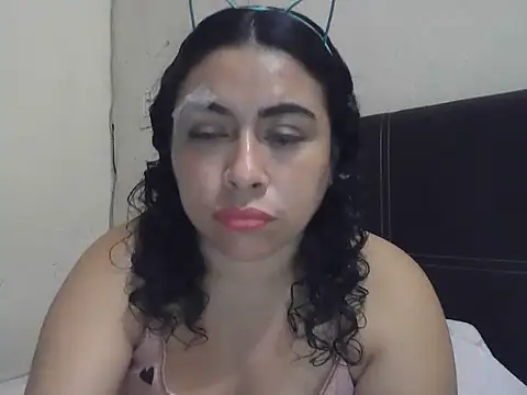 Snapshot of DalilahMx chatting on 4, 6, 2026 DalilahMx online show from 4, 6, 2026