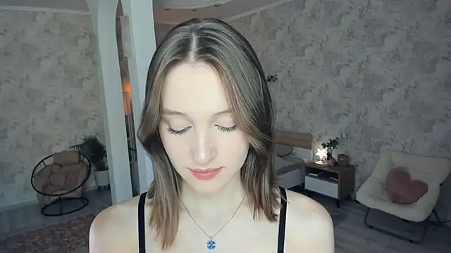 LianneBynon online show from 19, 6, 2026