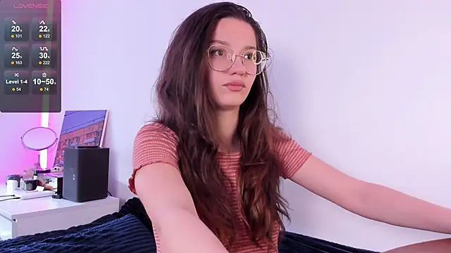miabellee  online show from 12, 6, 2026