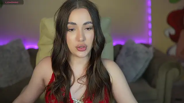 OliviaMoore  online show from 19, 6, 2026