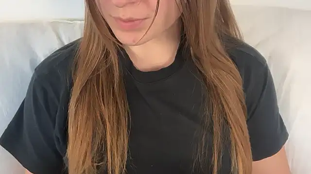 Lucyschickt online show from 13, 6, 2026
