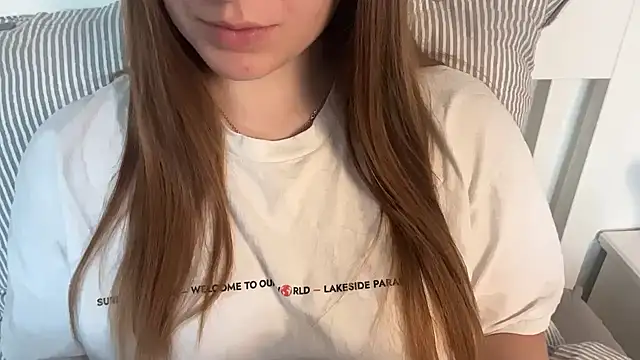 Lucyschickt online show from 17, 6, 2026