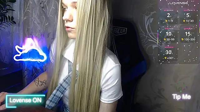 Shiny Victoria online show from 20, 6, 2026