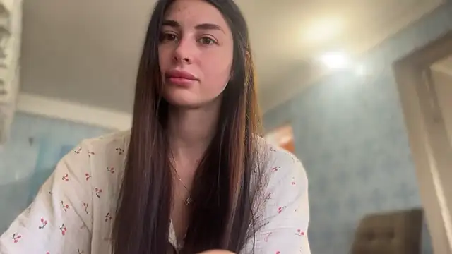 Snapshot of LiluMartiznir chatting on 15, 5, 2026 LiluMartiznir online show from 15, 5, 2026
