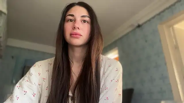 Snapshot of LiluMartiznir chatting on 27, 5, 2026 LiluMartiznir online show from 27, 5, 2026