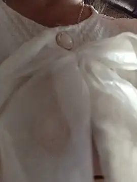 lena-cute online show from 15, 5, 2026