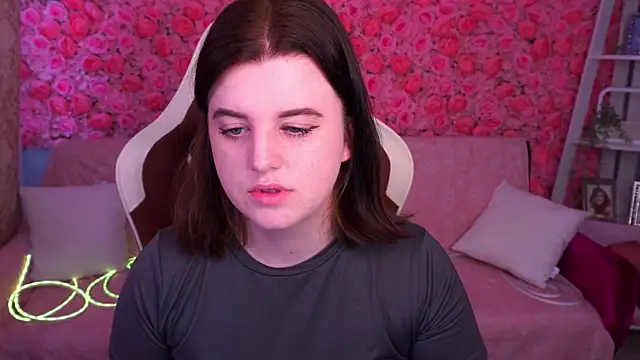 KristiFoxy online show from 10, 6, 2026