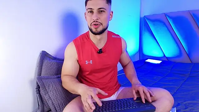 Snapshot of valenssio_moretti chatting on 10, 6, 2026 valenssio moretti online show from 10, 6, 2026