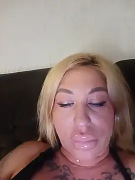 MiaMooly online show from 18, 6, 2026