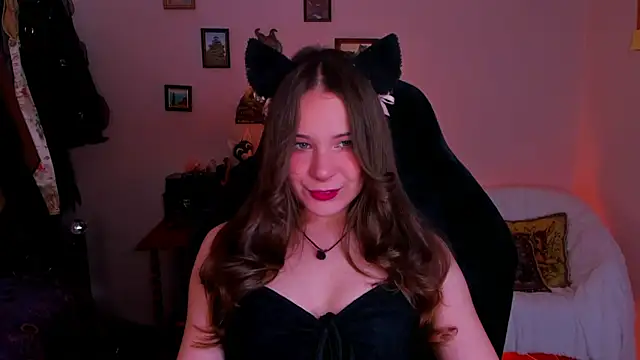LanaLovely online show from 18, 6, 2026
