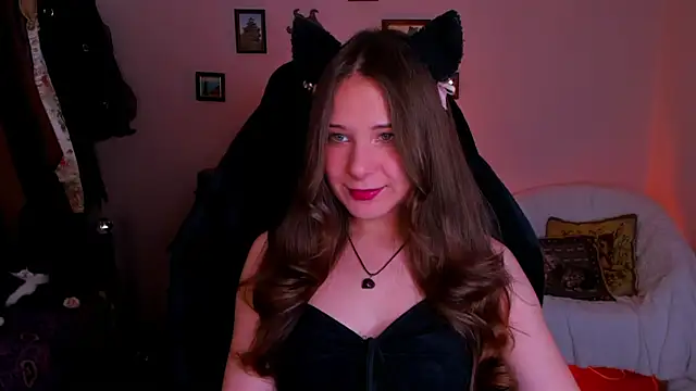 LanaLovely online show from 18, 6, 2026