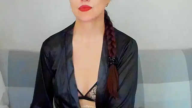 beddable woman online show from 18, 6, 2026