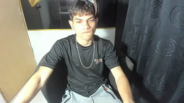 Jesshot bigcock20cm online show from 13, 6, 2026