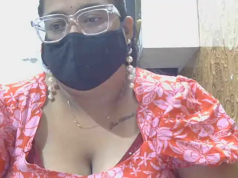 GangbangCouple online show from 19, 6, 2026