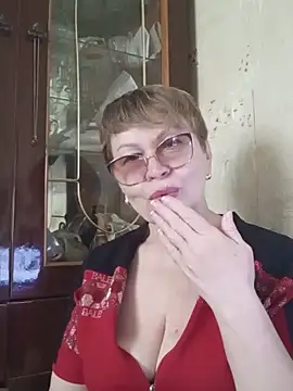 SophieBurns online show from 7, 6, 2026