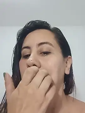 Sophie Tyler online show from 15, 6, 2026