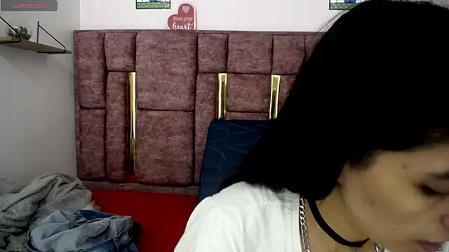 FRANCESCA LOVE  online show from 9, 6, 2026