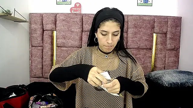 FRANCESCA LOVE  online show from 21, 6, 2026