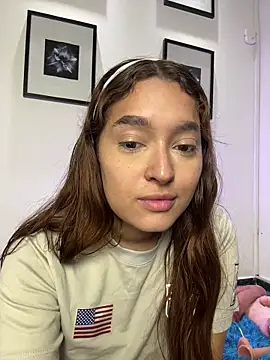 Emily Harpeer online show from 15, 6, 2026