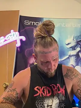 Smokebluntafterblunt online show from 19, 6, 2026
