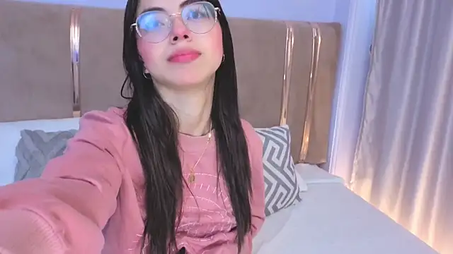 Snapshot of Mia_Naive chatting on 20, 6, 2026 Mia Naive online show from 20, 6, 2026