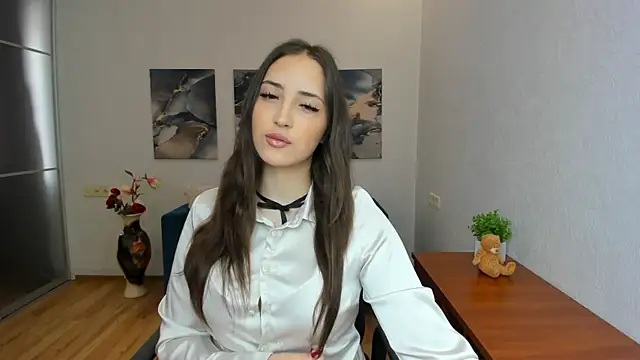 Effy Royse online show from 21, 6, 2026