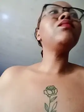 ShantelBootyBoobs online show from 15, 6, 2026