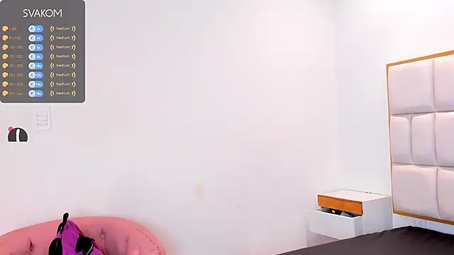 Snapshot of Violetta-foxx chatting on 5, 6, 2026 Violetta-foxx online show from 5, 6, 2026