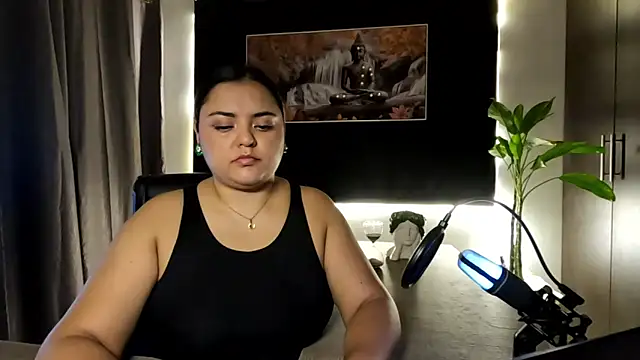 AzaraOnyx online show from 18, 6, 2026
