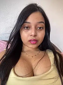 Emmily hott online show from 3, 6, 2026