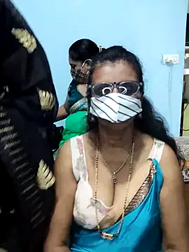 Kannadasexywifes online show from 25, 4, 2026