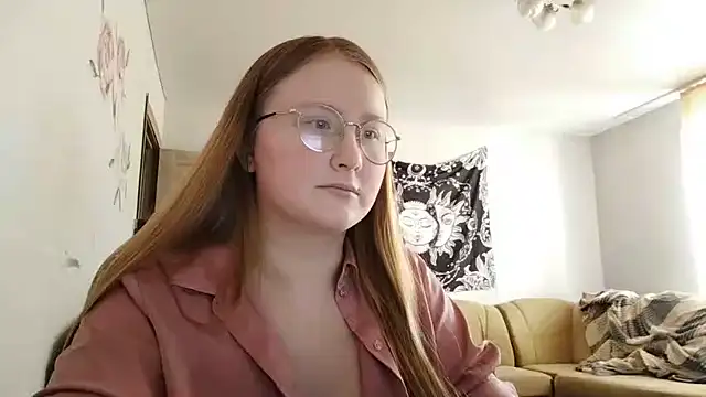 AnikaLipps online show from 12, 6, 2026