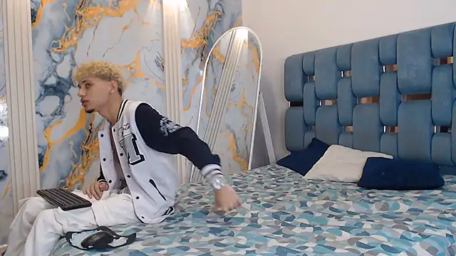 YOUNG BOYS HELL online show from 14, 6, 2026