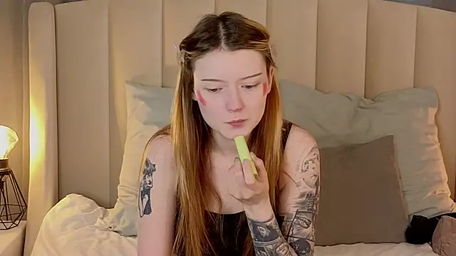 Snapshot of AlyssFrost chatting on 2, 5, 2026 AlyssFrost online show from 2, 5, 2026