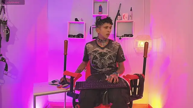 Maximoking26 online show from 11, 6, 2026
