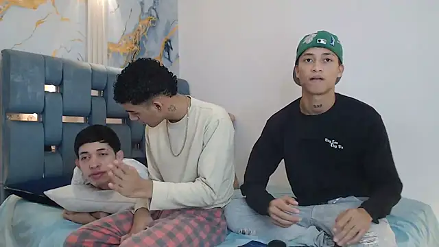 Snapshot of GOLD_BOYS chatting on 12, 3, 2026 GOLD BOYS online show from 12, 3, 2026