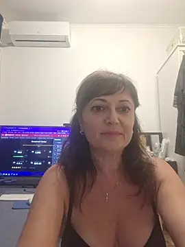 Snapshot of SaraGina chatting on 14, 6, 2026 SaraGina online show from 14, 6, 2026
