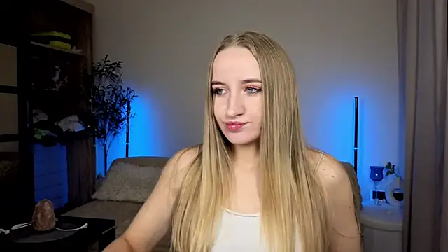 Oxy Foxie online show from 2, 6, 2026
