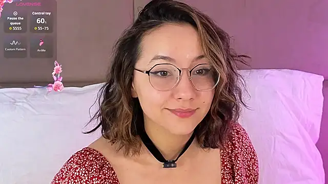SweetElya online show from 4, 6, 2026