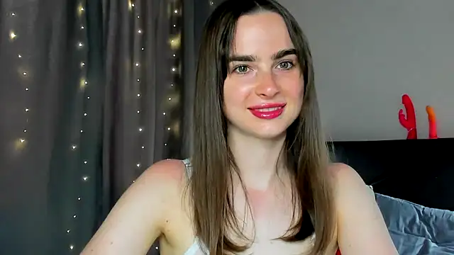 Snapshot of megann_fox2 chatting on 5, 6, 2026 megann fox2 online show from 5, 6, 2026