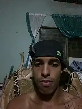 Snapshot of Alee_2005 chatting on 15, 5, 2026 Alee 2005 online show from 15, 5, 2026