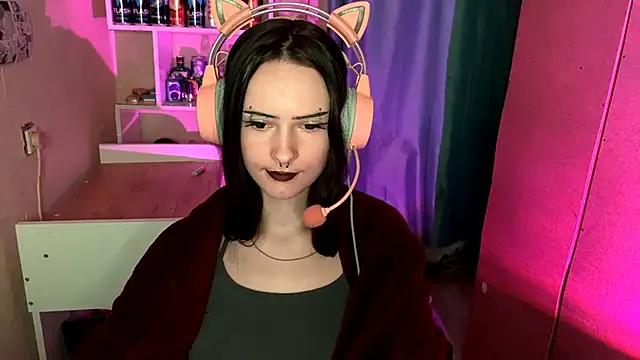 MabelDefina online show from 17, 6, 2026