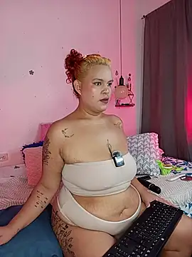 Snapshot of moni_bbw chatting on 25, 6, 2026 moni bbw online show from 25, 6, 2026