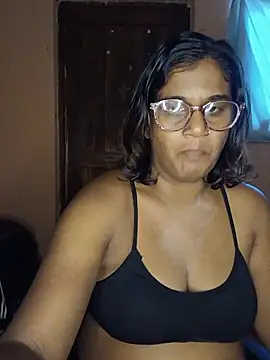 indianstrawberrylips4u online show from 19, 6, 2026