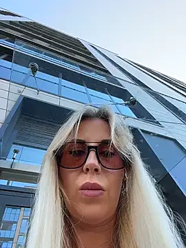 LisaMurr online show from 22, 6, 2026