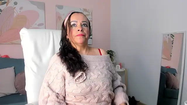 Ivonne 4 online show from 19, 6, 2026