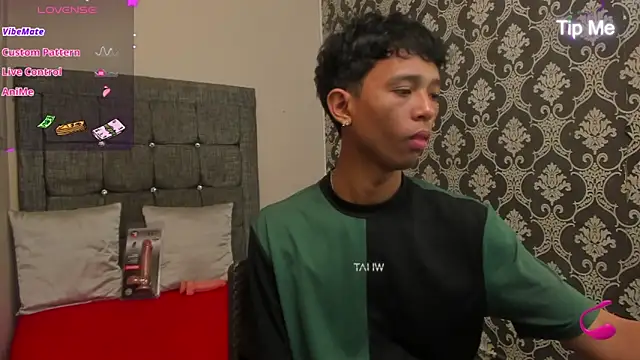 Little Twink19x online show from 18, 5, 2026