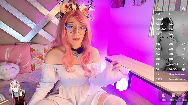 mitsuri nyx online show from 22, 6, 2026