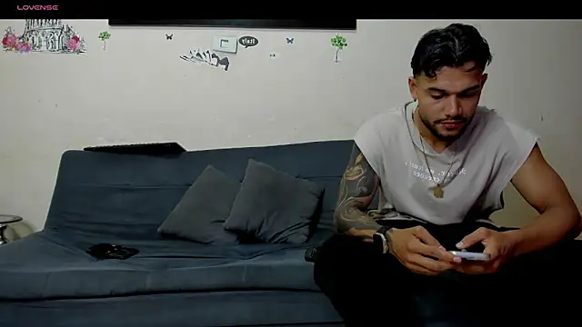 heteros hot  online show from 30, 6, 2026