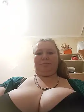 KiraStanton online show from 9, 6, 2026